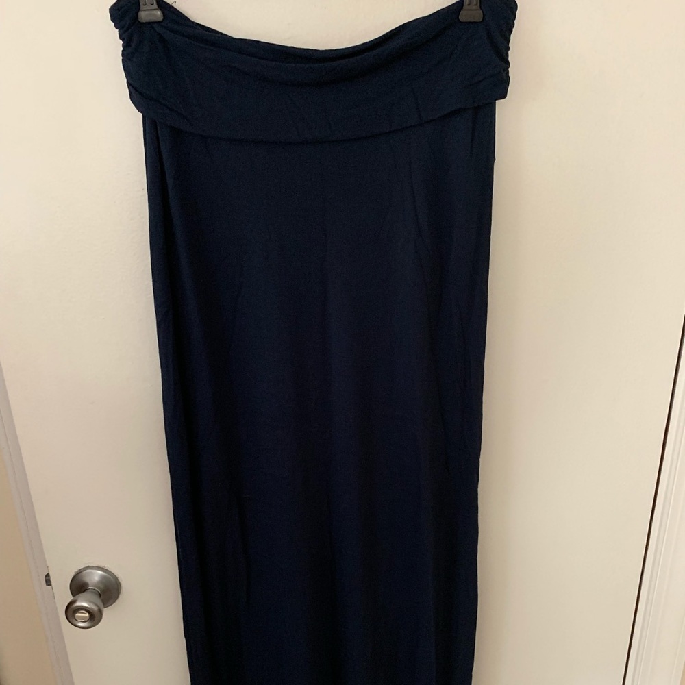 🥂 Navy Forever 21 Maxi Skirt
